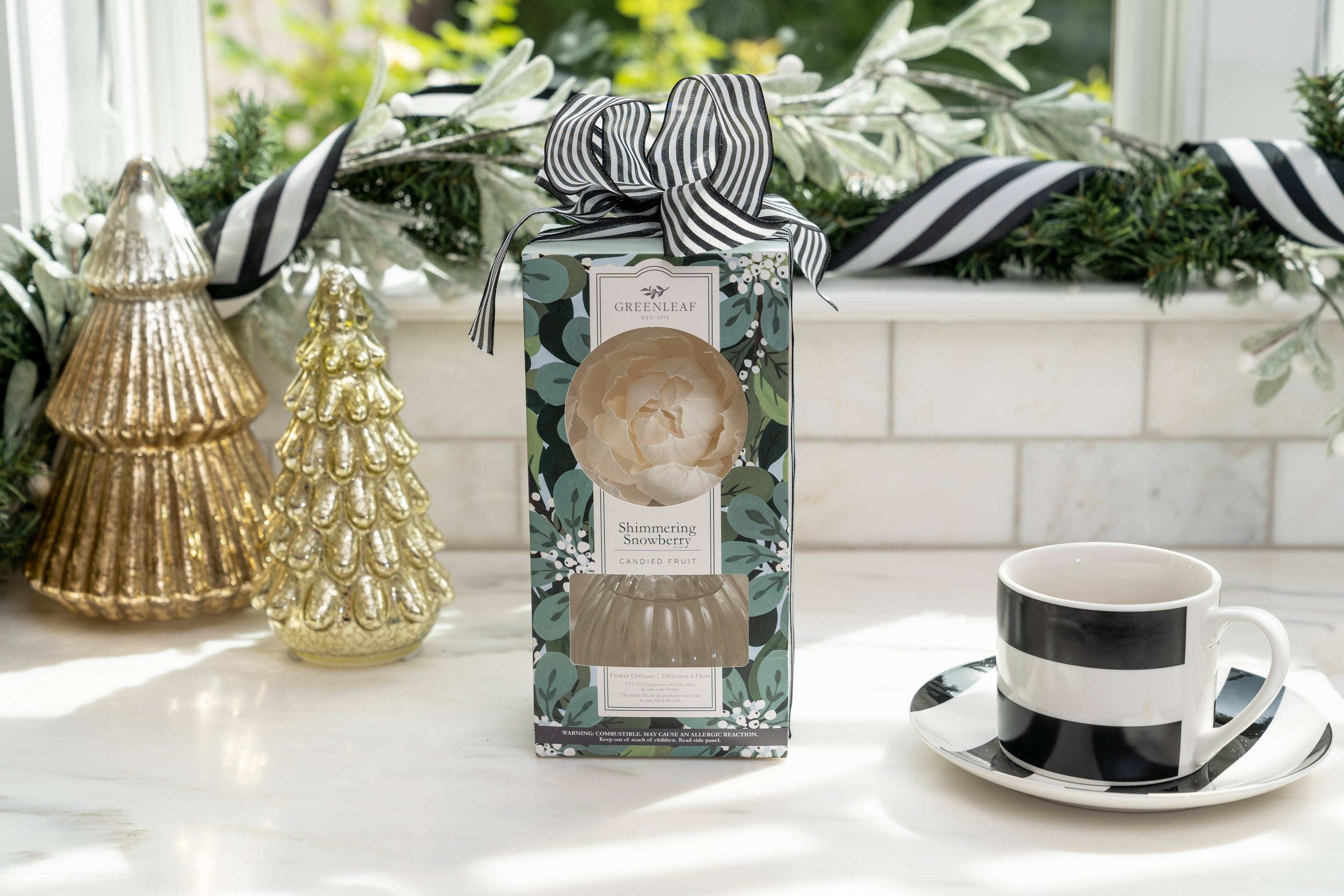 Shimmering Snowberry Flower Diffuser Holiday Gift