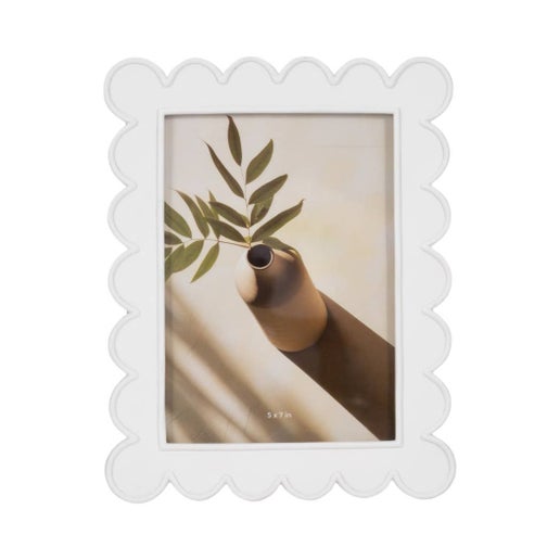 White 5x7 in. Resin Rectangular Scallop Edge Photo Frame